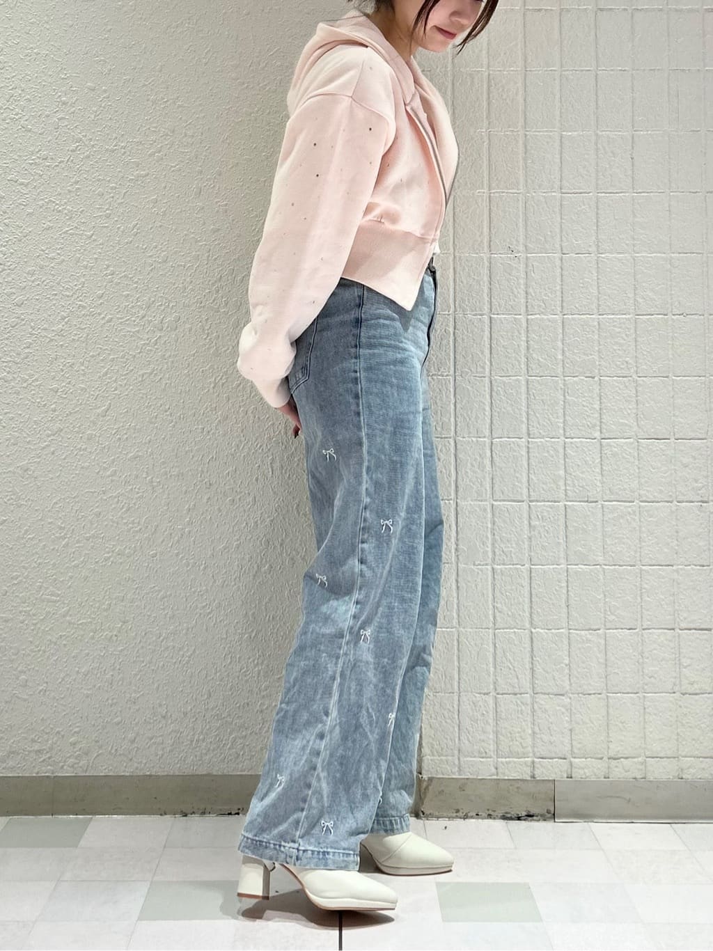 takeさんの「ESPERANZA｜【EC先行販売】2WAYスタッズベルトショートブーツ」を使ったコーディネート