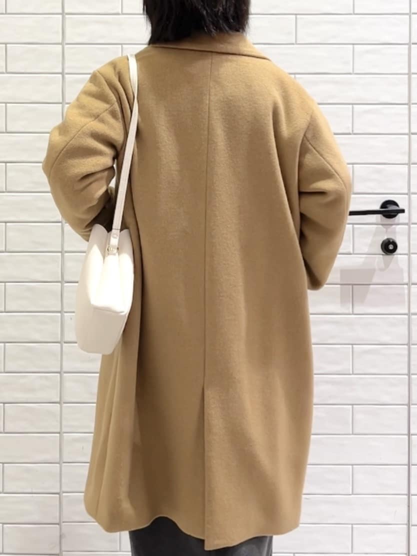 しおりさんの「OPAQUE.CLIP｜カシミヤブレンドウールチェスターコート」を使ったコーディネート