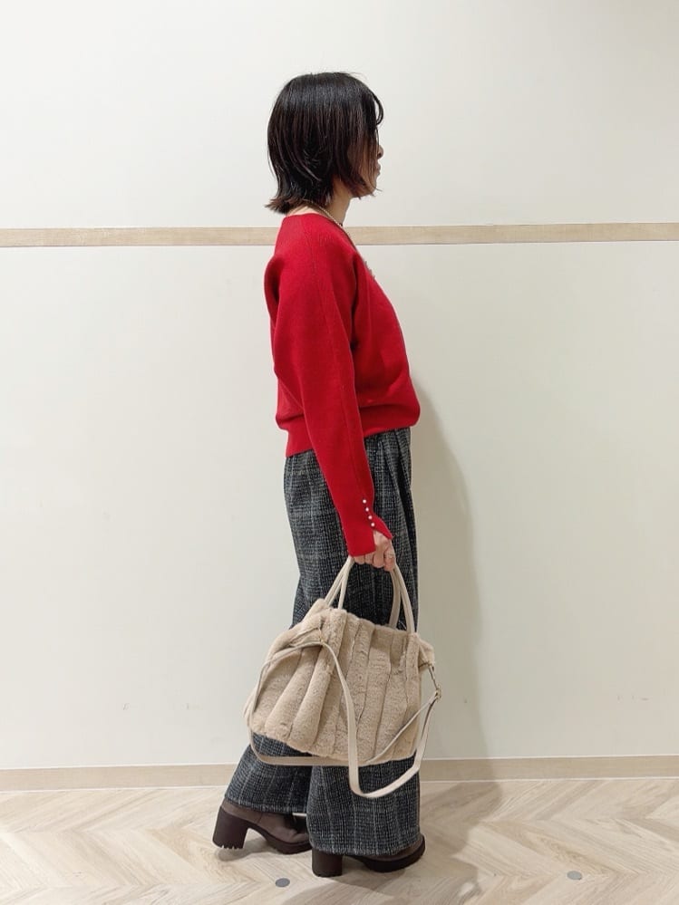 だいちゃさんの「SHOO･LA･RUE｜【あったか/S-LL】脚のラインをきれいに魅せる チェック柄ワイドパンツ」を使ったコーディネート