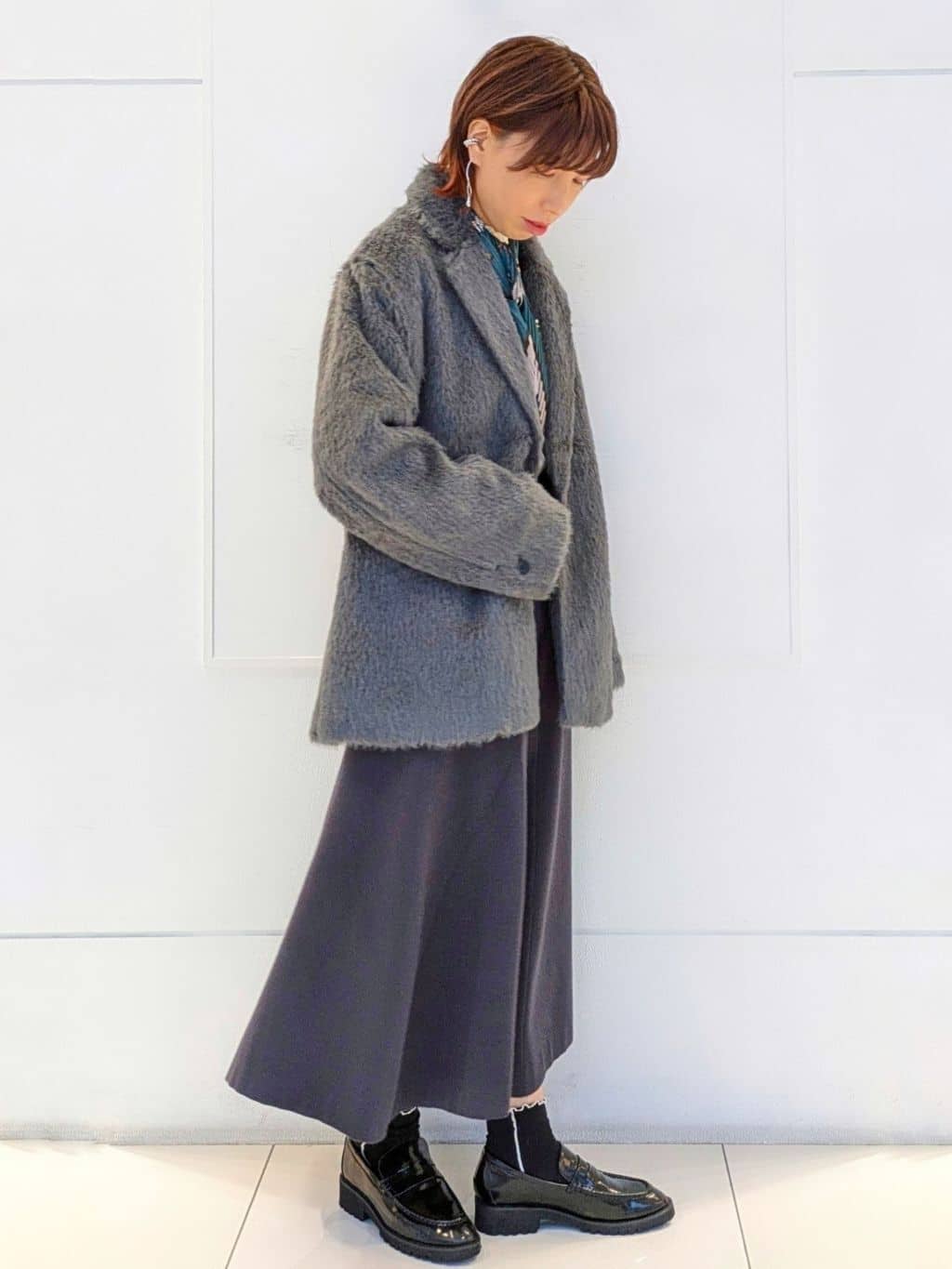 4410さんの「THE SHOP TK｜纏うだけで大人上品 シャギーチェスターハーフコート」を使ったコーディネート