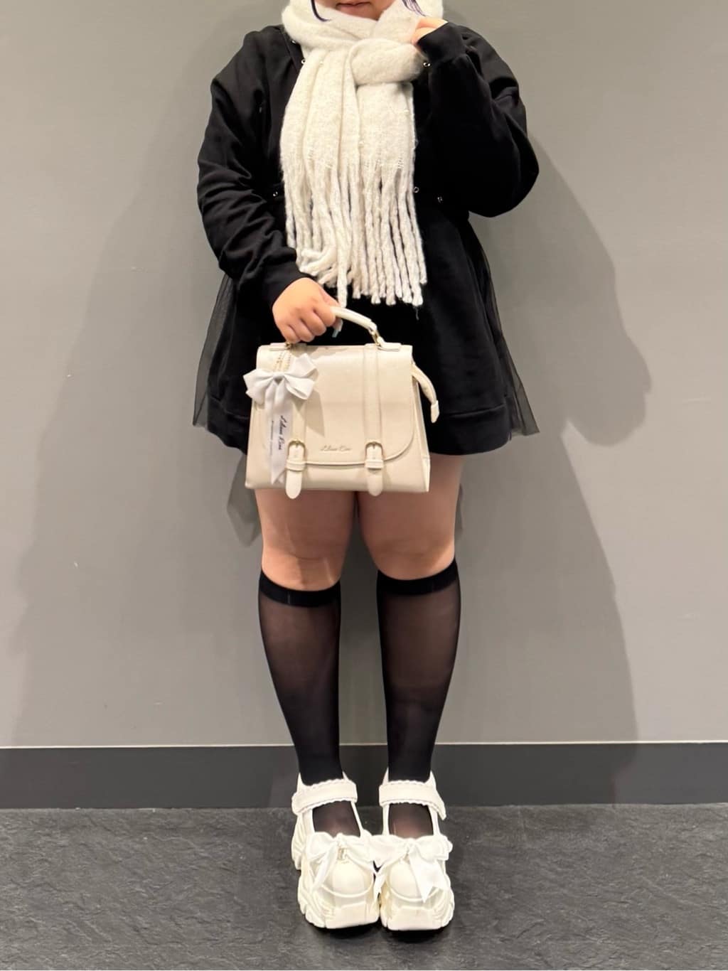 sayakaさんの「ESPERANZA｜フェイクパール使いストール」を使ったコーディネート