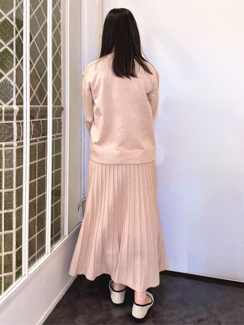 みーさんの「grove｜【SETUP可能】冬から春まで心地よく　タック編みオーバーサイズニット」を使ったコーディネート