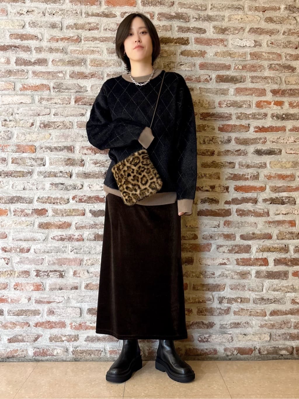 しばさんの「THE SHOP TK｜纏うだけで大人上品 シャギーチェスターハーフコート」を使ったコーディネート