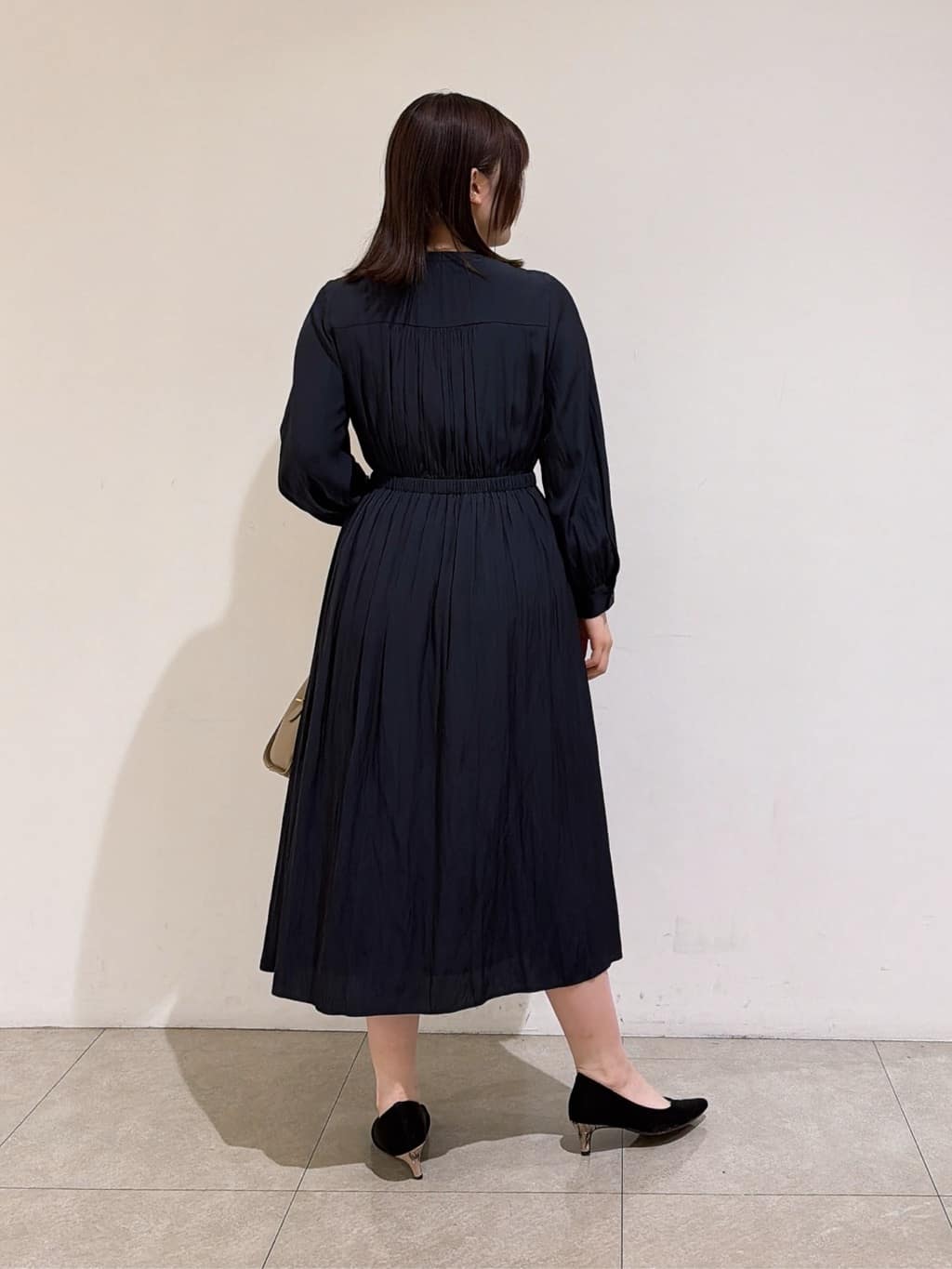 emikaさんの「INDIVI｜【洗える】ギャザーフレアワンピース」を使ったコーディネート