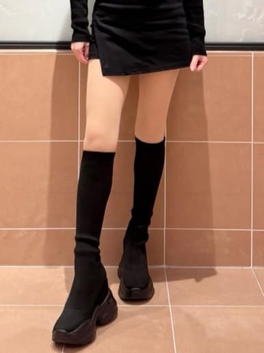 MIRINAさんの「ESPERANZA｜スニーカーソールストレッチロングブーツ」を使ったコーディネート