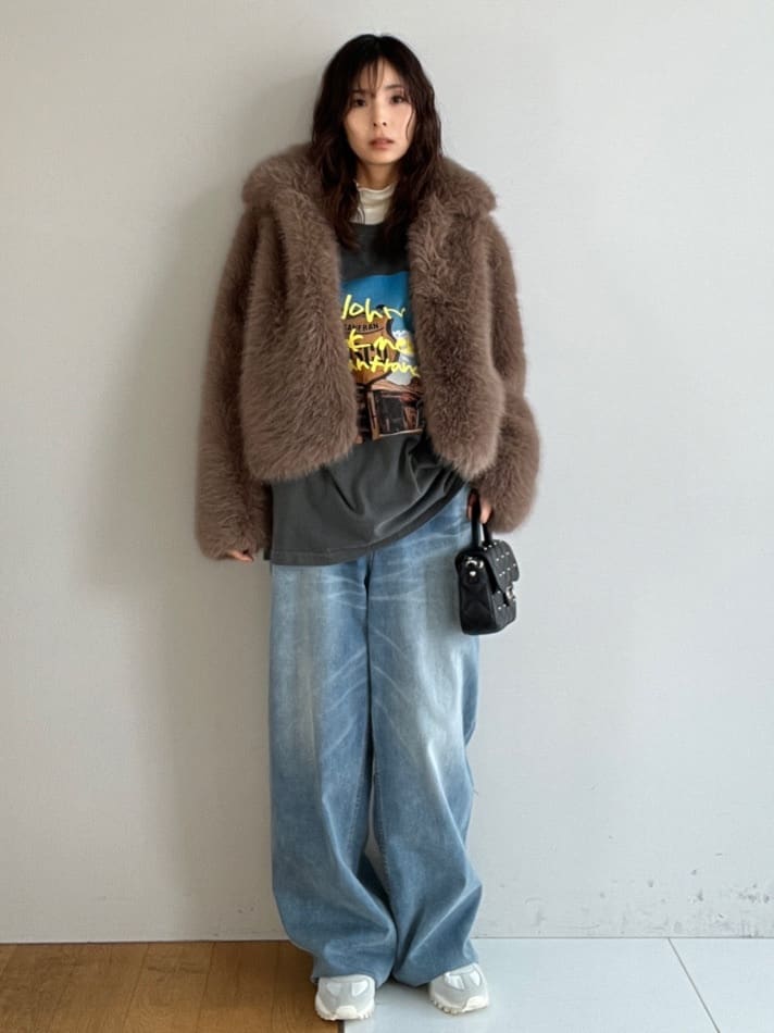 misaさんの「DRESSTERIOR｜◆HAVELESS（ハヴレス）フェイクファージャケット」を使ったコーディネート