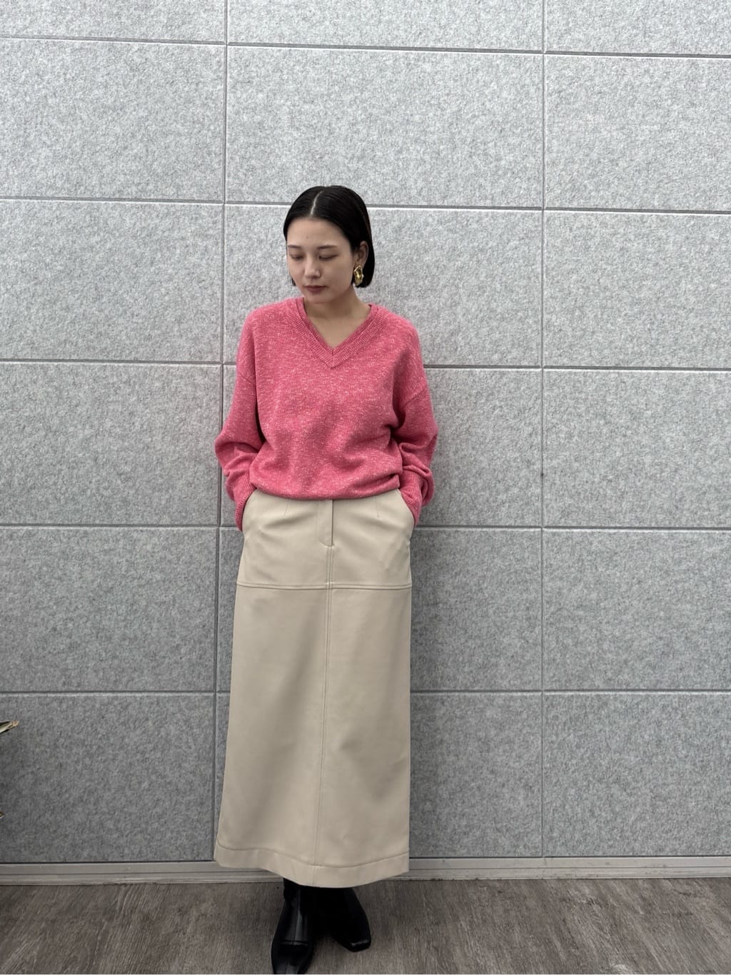 ayanoさんの「INDIVI｜【再入荷】レイヤーネックメランジラメニット」を使ったコーディネート