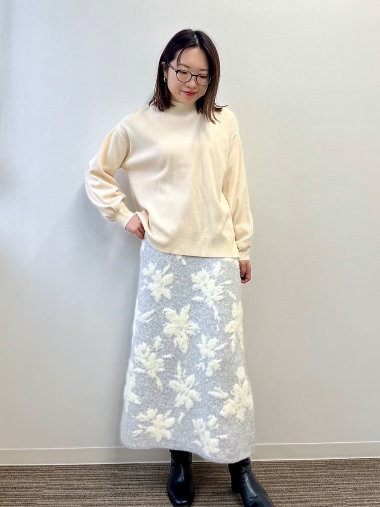 saoriさんの「【手洗い可／8色展開】カラフルハイネックニット」を使ったコーディネート