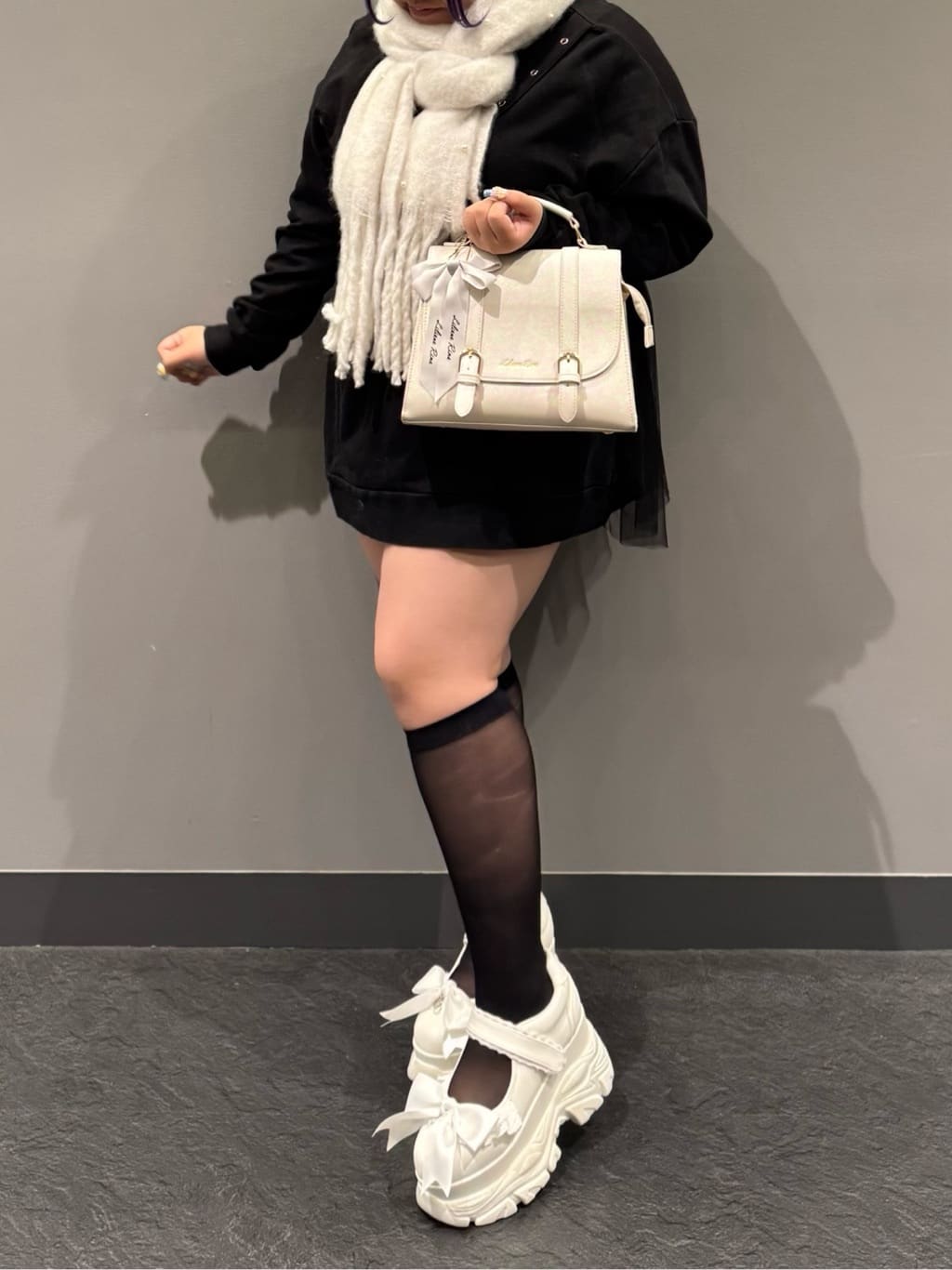 sayakaさんの「ESPERANZA｜フェイクパール使いストール」を使ったコーディネート