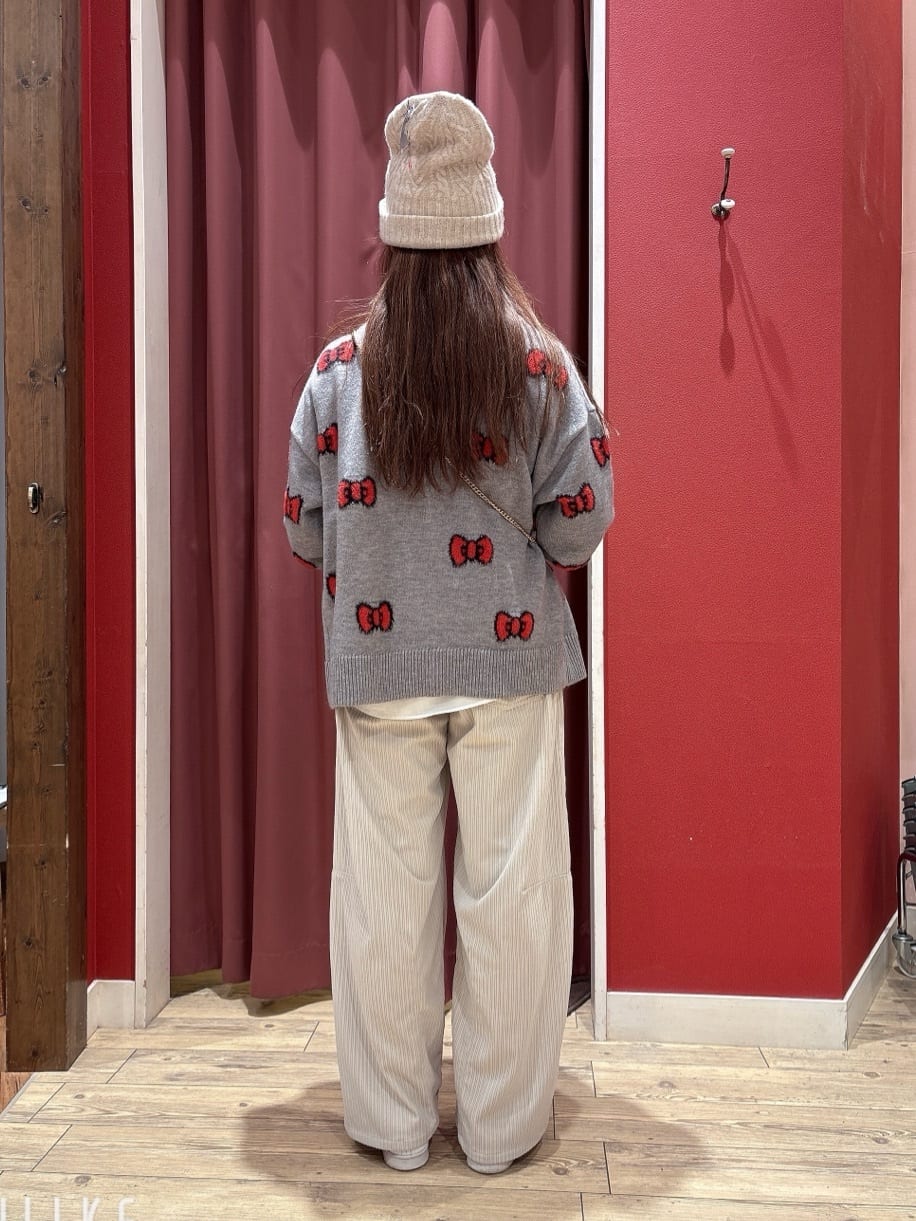 かっちゃんさんの「SHOO･LA･RUE｜【S-LL】大人っぽく穿ける 股上深め コーデュロイカーブパンツ」を使ったコーディネート
