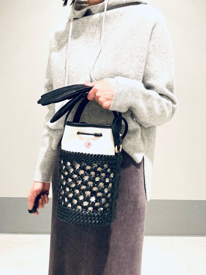 Furuさんの「DRESSTERIOR｜カシミヤブレンドフードニット」を使ったコーディネート