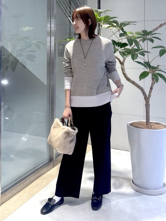 yukaさんの「UNTITLED｜【重ね着もおすすめ/洗える】ウールカシミヤ クルーネックニット」を使ったコーディネート