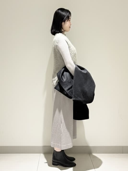 mayuさんの「Dessin｜ベロア巾着バッグ」を使ったコーディネート