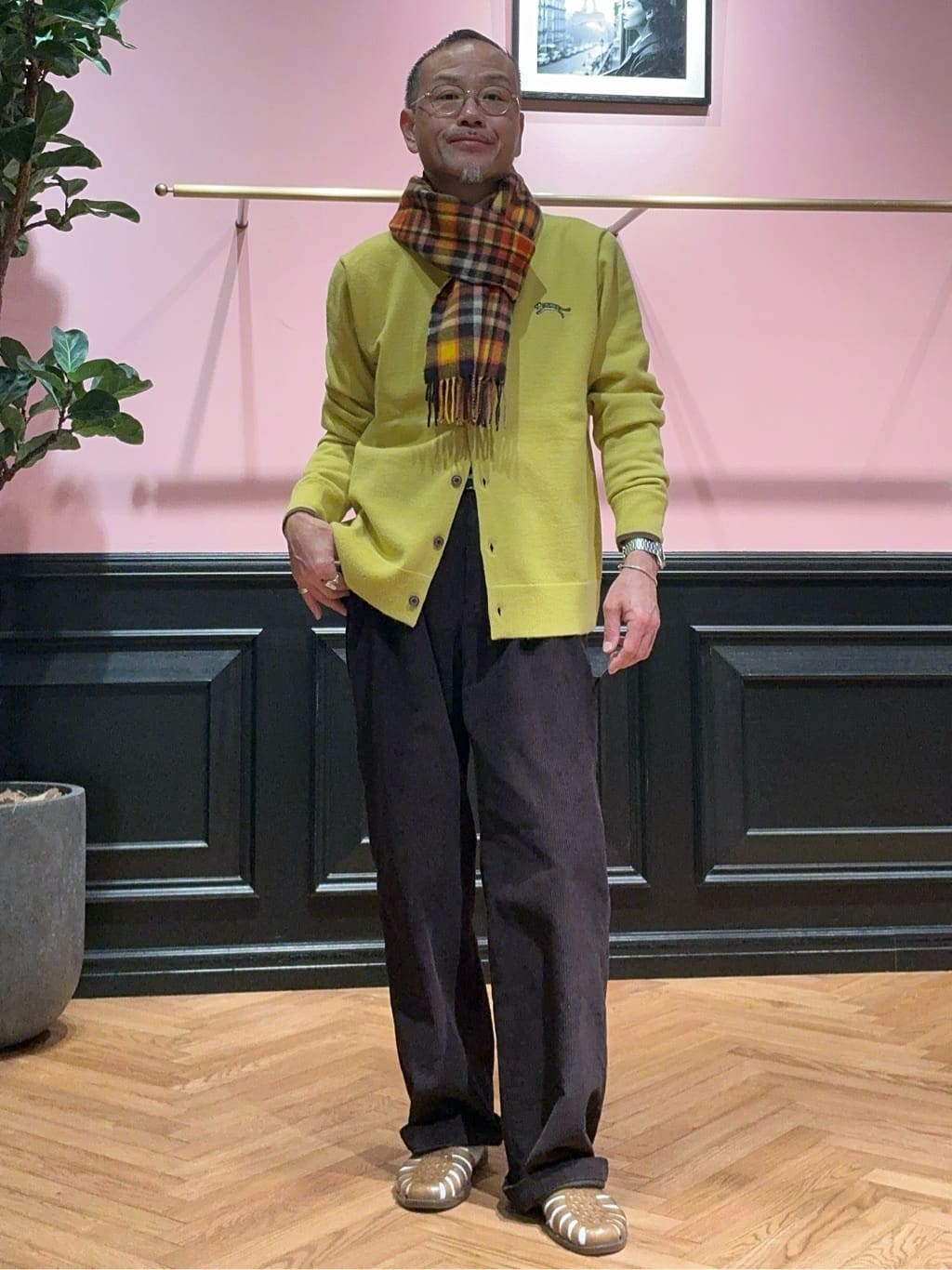 torigoeさんの「DRESSTERIOR｜コーデュロイパンツ」を使ったコーディネート