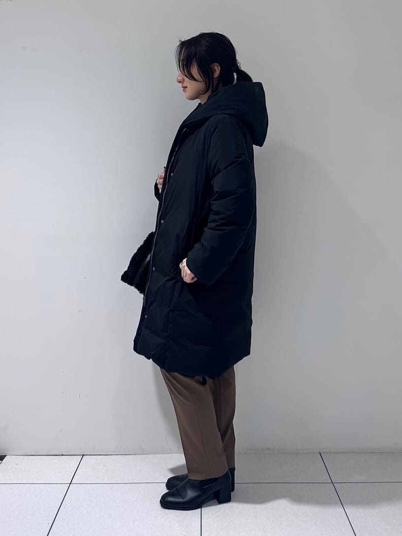 そんさんの「INDIVI｜【撥水／洗える】ステッチレス ロングダウンコート」を使ったコーディネート