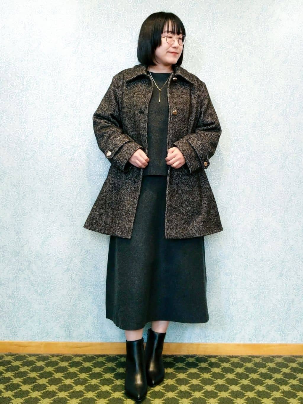 みいさんの「index｜ヘリンボーンステンカラーコート」を使ったコーディネート