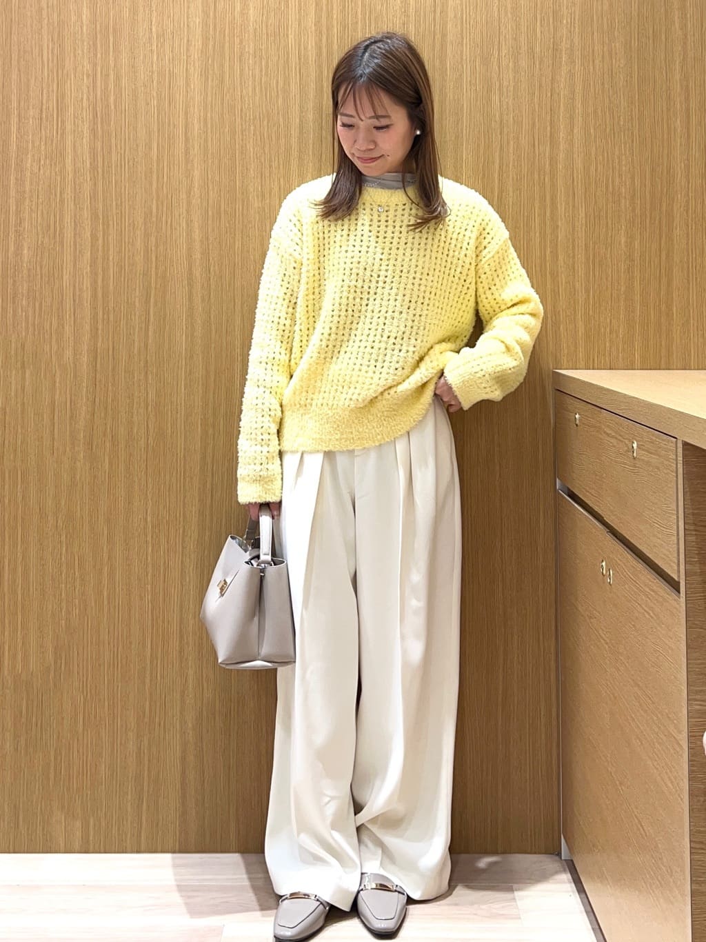 meeさんの「OPAQUE.CLIP｜モールヤーンメッシュニット【洗濯機OK】」を使ったコーディネート