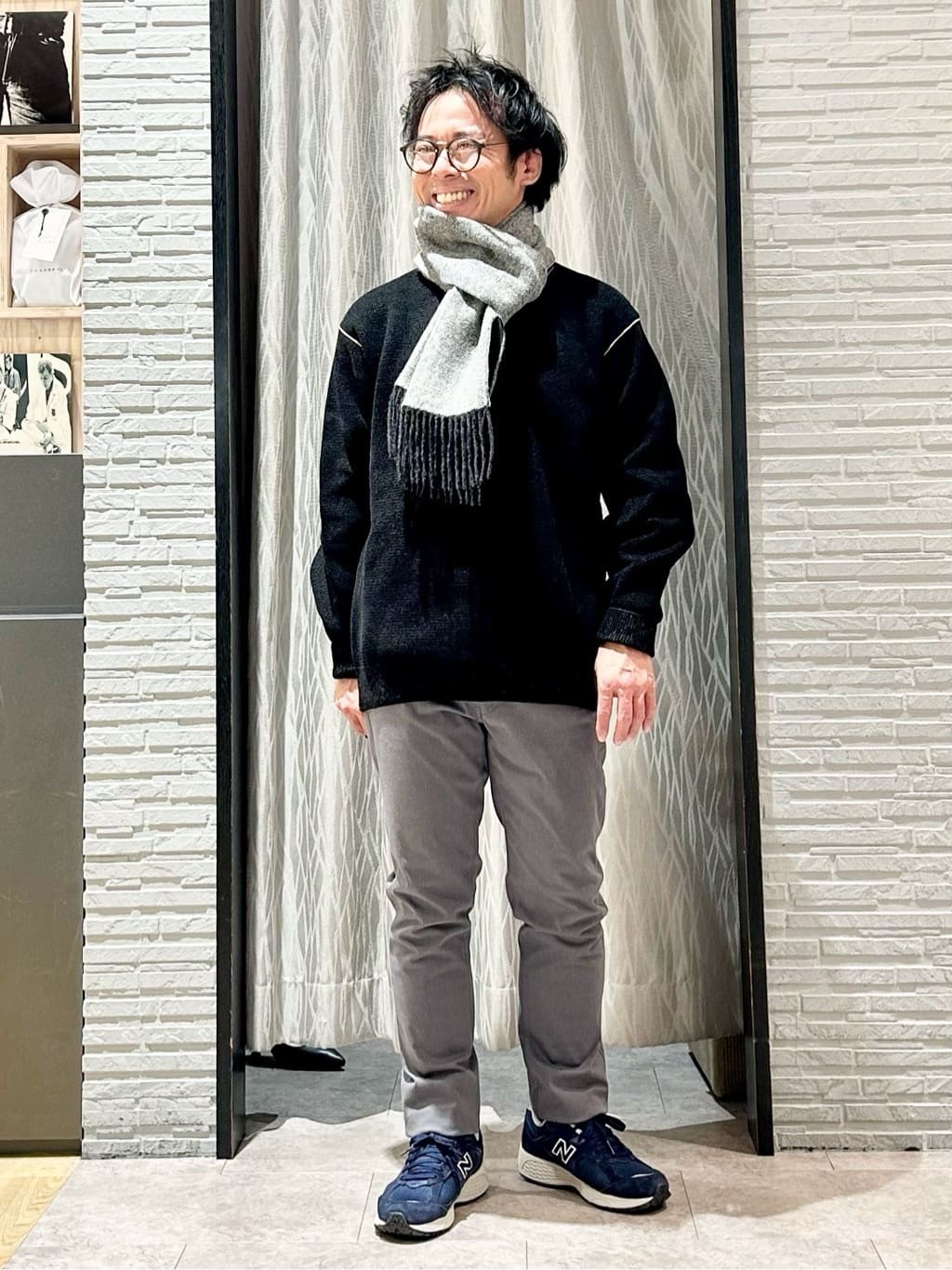 KENJI Iさんの「THE SHOP TK｜【大人の上品カジュアルを叶える】ハグするニット 洗濯機OK／6色展開」を使ったコーディネート