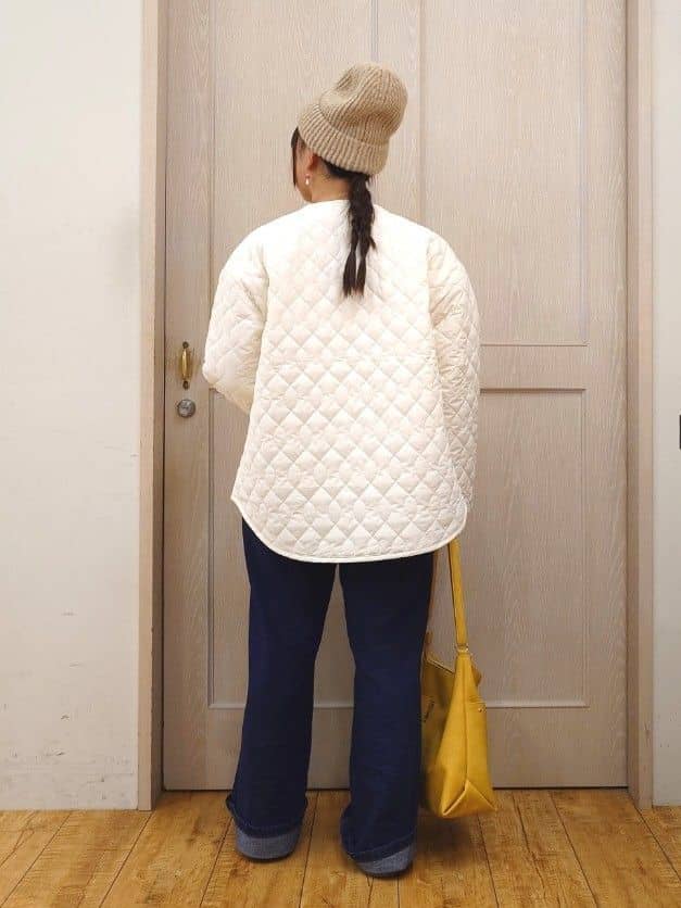 とろろさんの「SHOO･LA･RUE｜【S-LL/洗濯機可】ふわふわがやみつきになる柔らかさ スウェットライクロゴニット」を使ったコーディネート