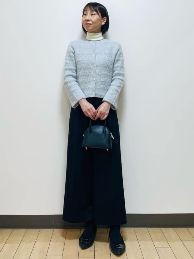 Riiさんの「Reflect｜【お食事会やお出かけに◎】ふんわりジャカード編みカーディガン」を使ったコーディネート