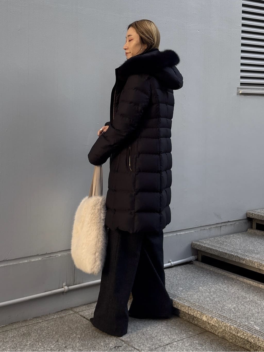 kotakiさんの「INDIVI｜【名品／撥水／抗菌防臭】ロング丈リサイクルダウンコート」を使ったコーディネート