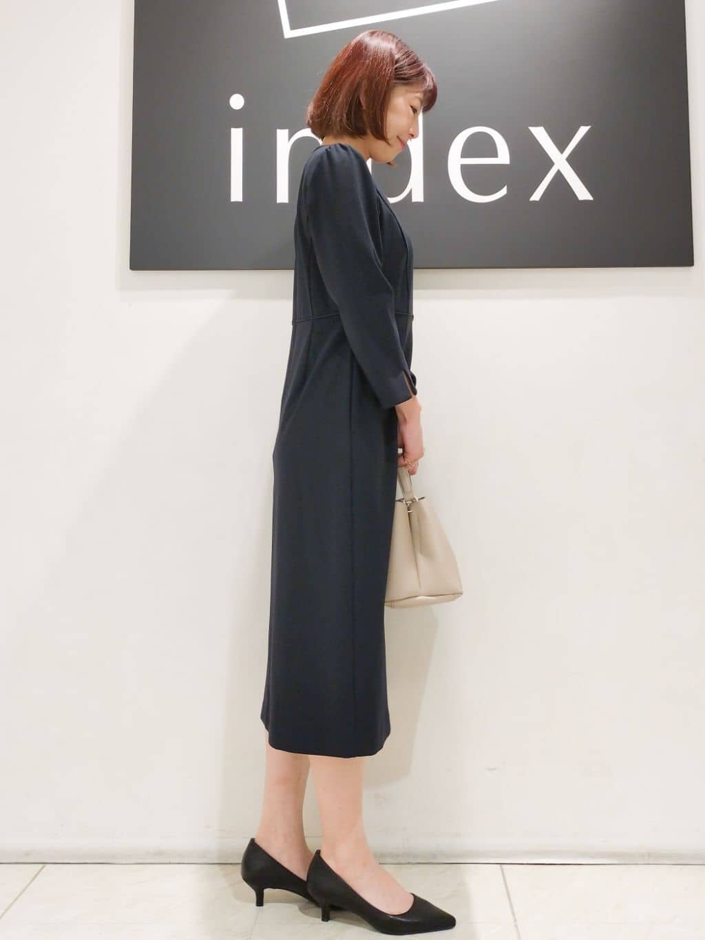 n.さんの「index｜ストレッチキーネックワンピース【洗濯機OK／イージーアイロン】」を使ったコーディネート