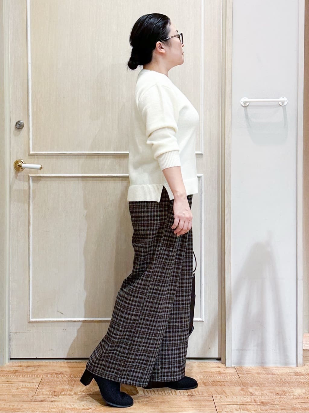 umeさんの「SHOO･LA･RUE｜【S-LL/洗濯機可】さりげないラメが上品　クルーネックニット」を使ったコーディネート