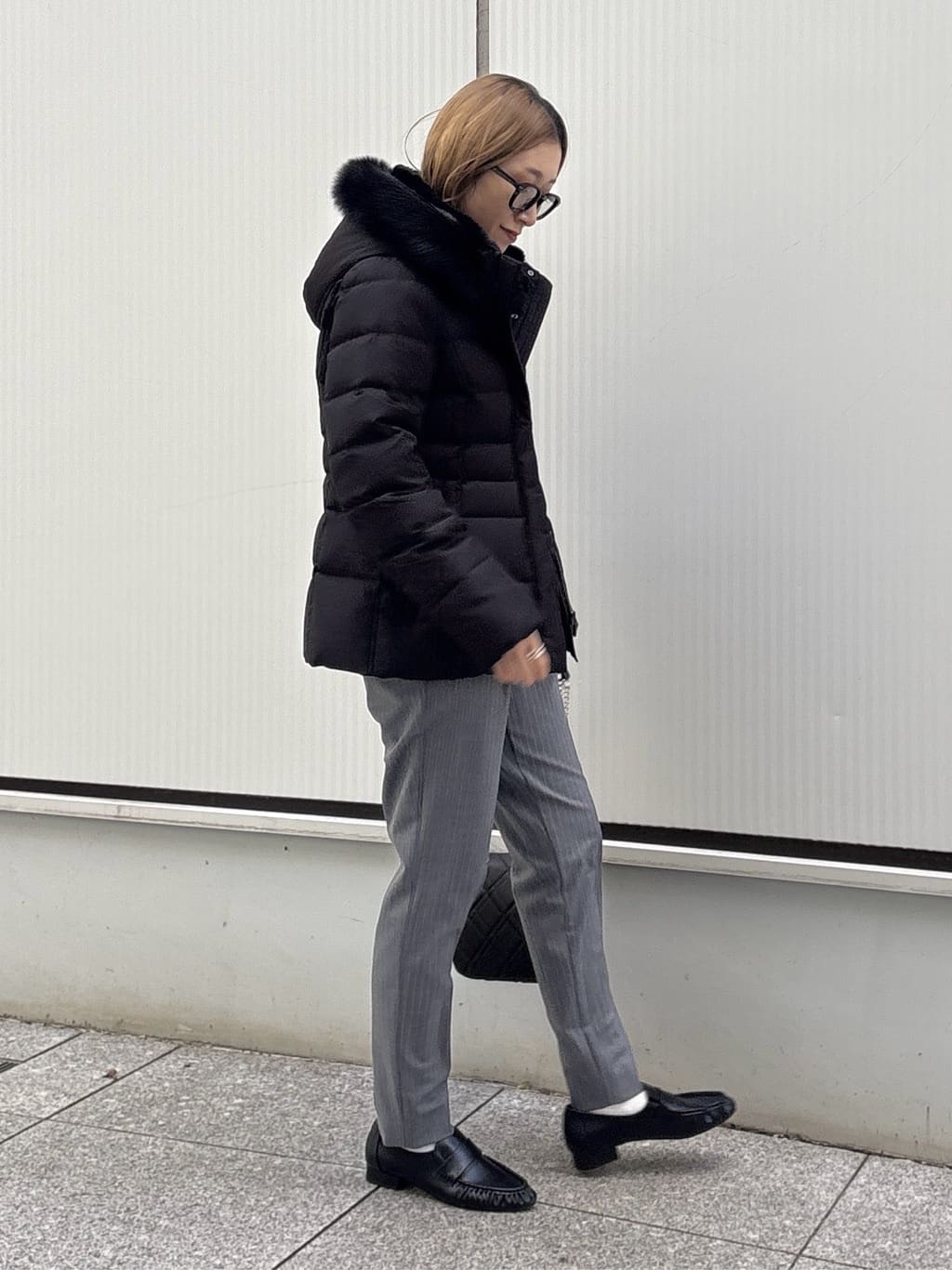 kotakiさんの「INDIVI｜【名品／撥水／抗菌防臭】ショート丈リサイクルダウンコート」を使ったコーディネート