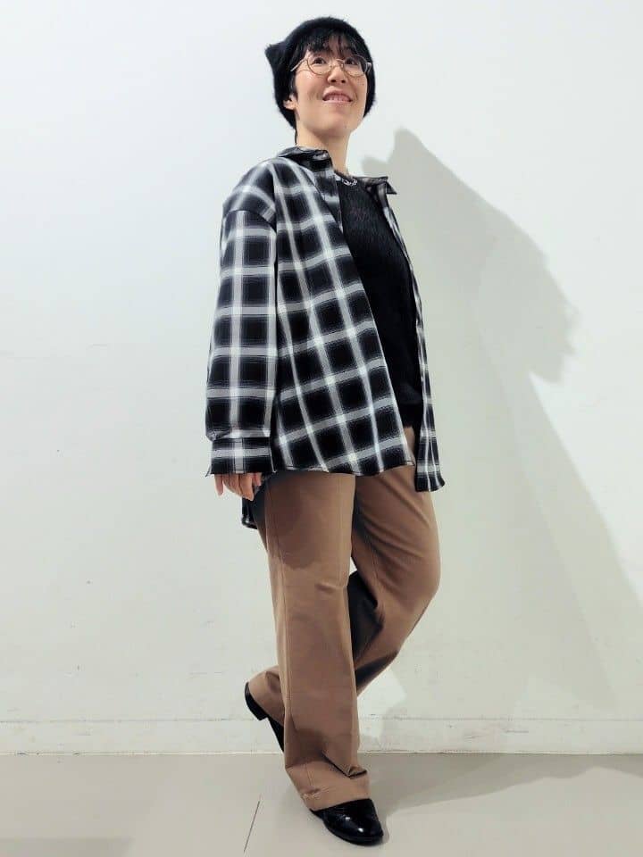 kodamaさんの「THE SHOP TK｜【即戦力/軽羽織】チェックドルマンシャツ」を使ったコーディネート