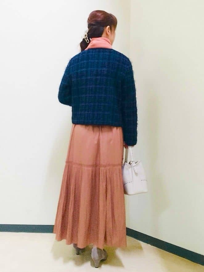 花さんの「Reflect｜【お食事会やお出かけに◎】ふんわりジャカード編みカーディガン」を使ったコーディネート