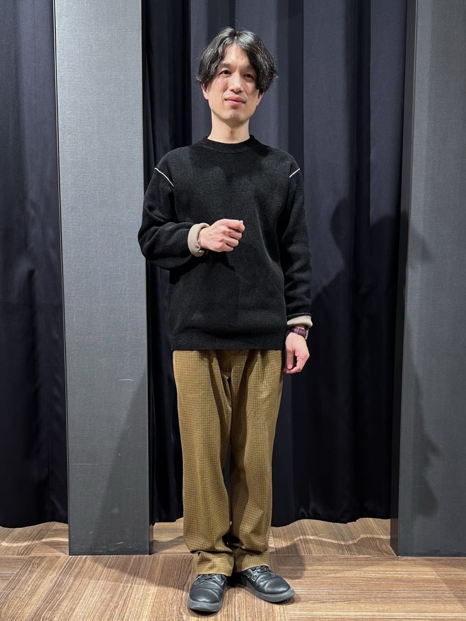 tomoyaさんの「THE SHOP TK｜【大人の上品カジュアルを叶える】ハグするニット 洗濯機OK／6色展開」を使ったコーディネート