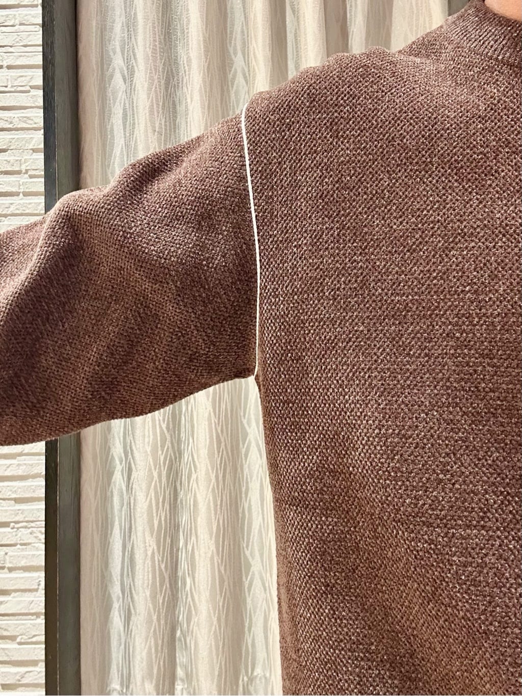 KENJI Iさんの「THE SHOP TK｜【大人の上品カジュアルを叶える】ハグするニット 洗濯機OK／6色展開」を使ったコーディネート