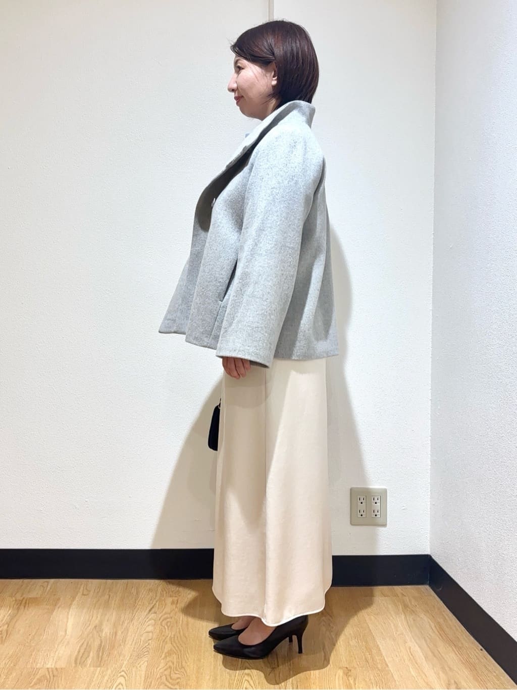 MIKIKOさんの「UNTITLED｜【着回しが効く／オンオフアウター】ウールショートコート」を使ったコーディネート