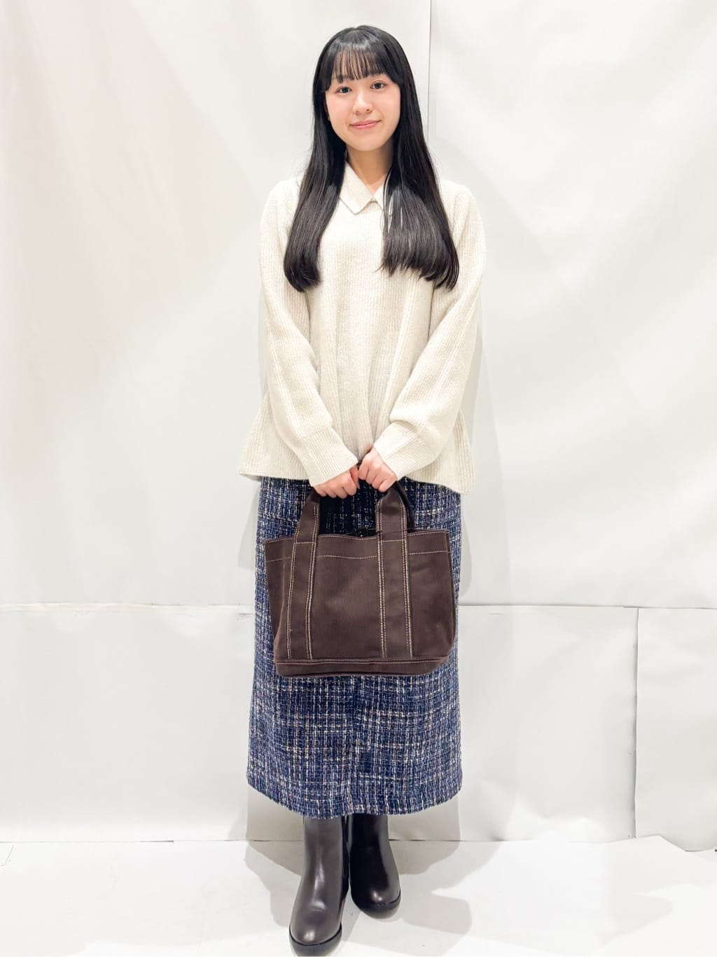 Hinaさんの「OPAQUE.CLIP｜スパンコールラメ衿2WAYペプラムニット【洗濯機OK】」を使ったコーディネート