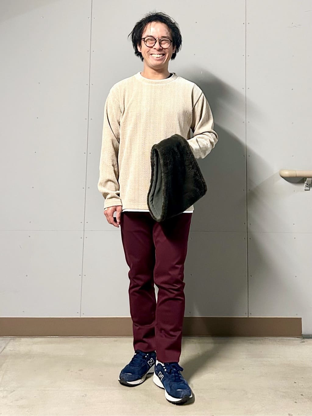 KENJI Iさんの「THE SHOP TK｜【心地良い、滑らかさ】レイヤード風ケーブル ニットソー 【洗濯機OK】」を使ったコーディネート