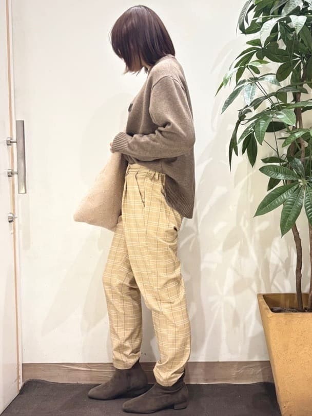 TOWAさんの「SHOO･LA･RUE｜【洗濯機可/S-LL】すっきり上品に ベーシックテーパードパンツ」を使ったコーディネート