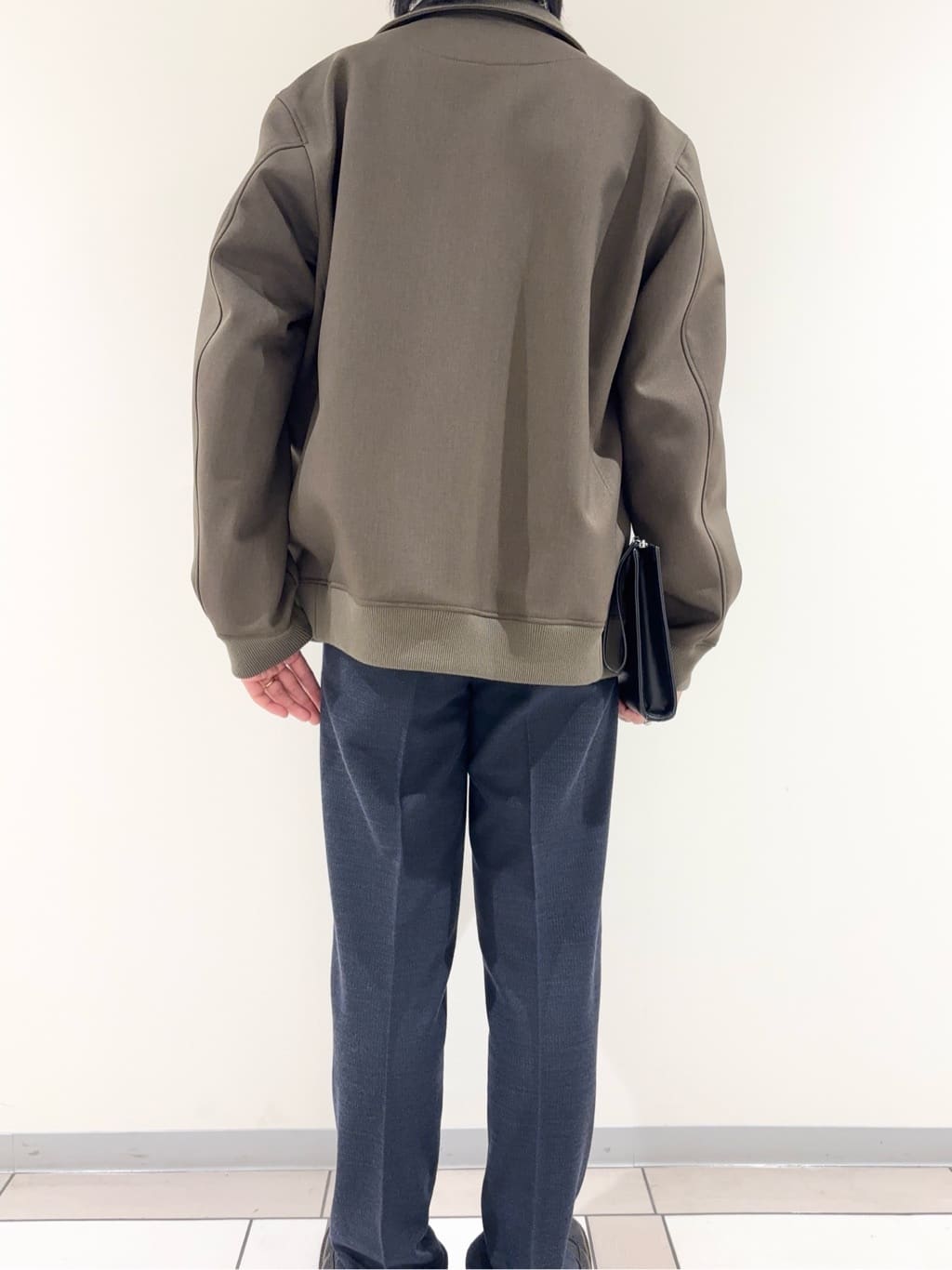 及川さんの「TAKEO KIKUCHI｜【JUST ONE LAYER】ダウンファブリック ジップアップ リブ ブルゾン」を使ったコーディネート
