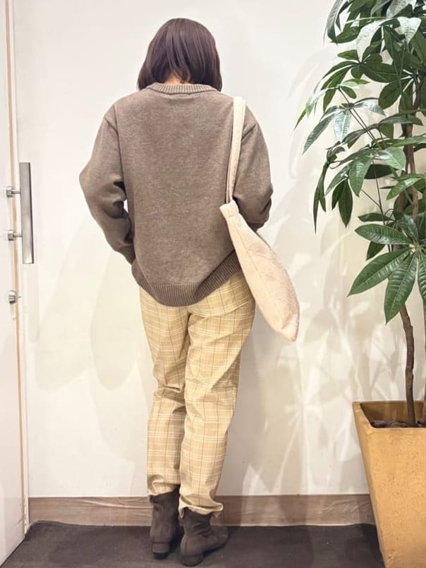TOWAさんの「SHOO･LA･RUE｜【洗濯機可/S-LL】すっきり上品に ベーシックテーパードパンツ」を使ったコーディネート