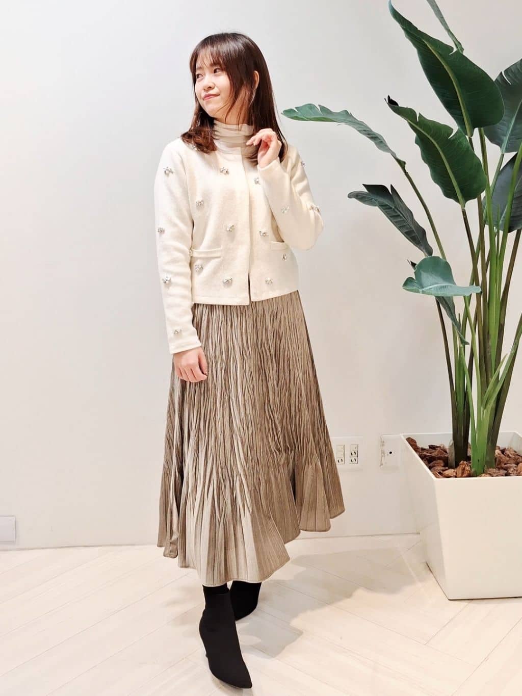 YuKaRiさんの「UNTITLED｜【手洗い可】スパンコール付ニットトップス」を使ったコーディネート