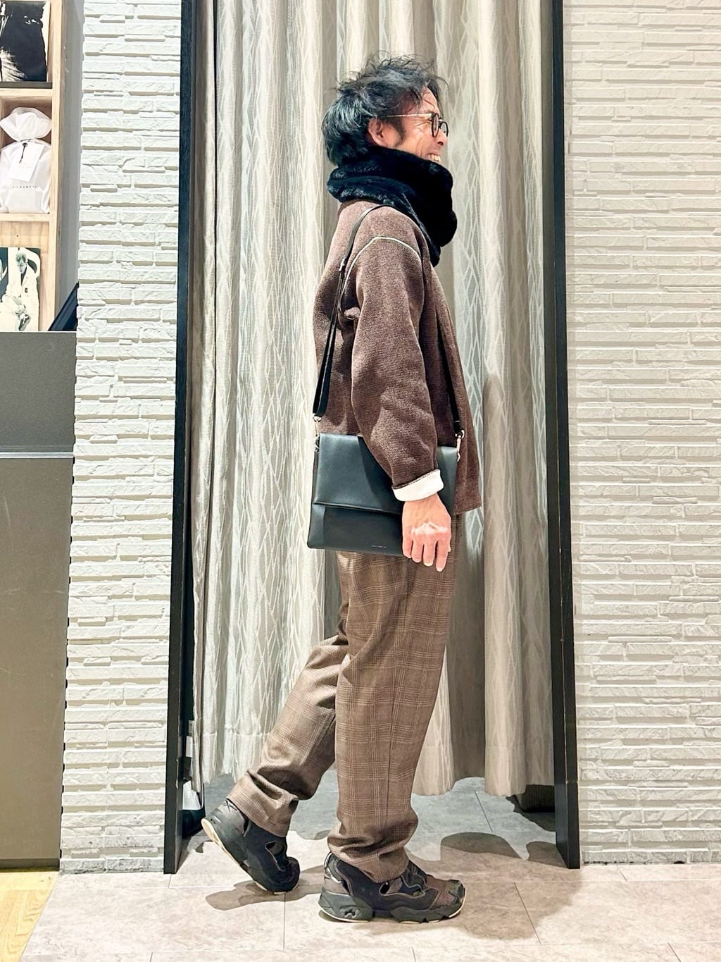 KENJI Iさんの「THE SHOP TK｜【大人の上品カジュアルを叶える】ハグするニット 洗濯機OK／6色展開」を使ったコーディネート