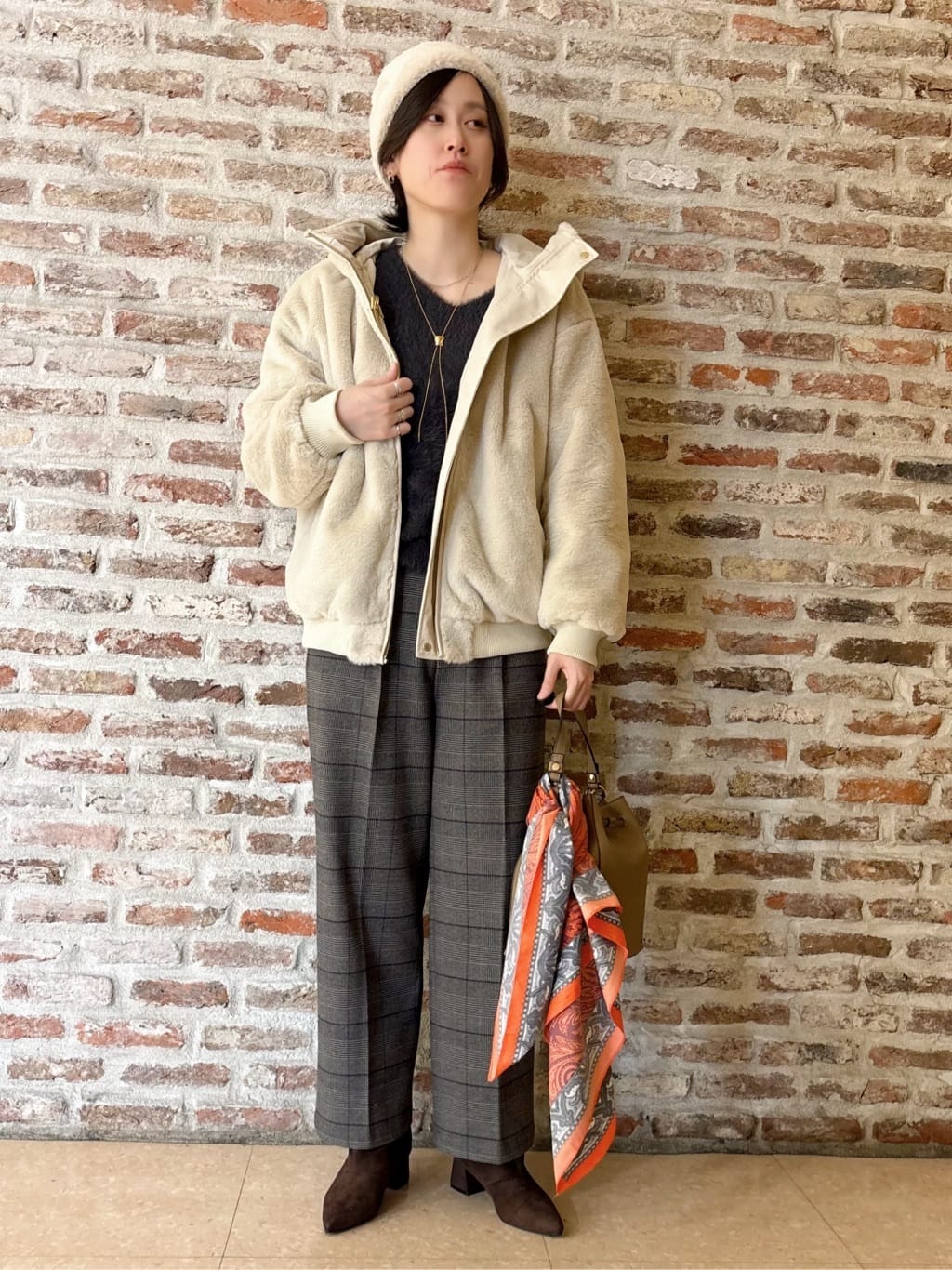 しばさんの「THE SHOP TK｜【2WAY/洗える】リバーシブル フェイクファーブルゾン」を使ったコーディネート