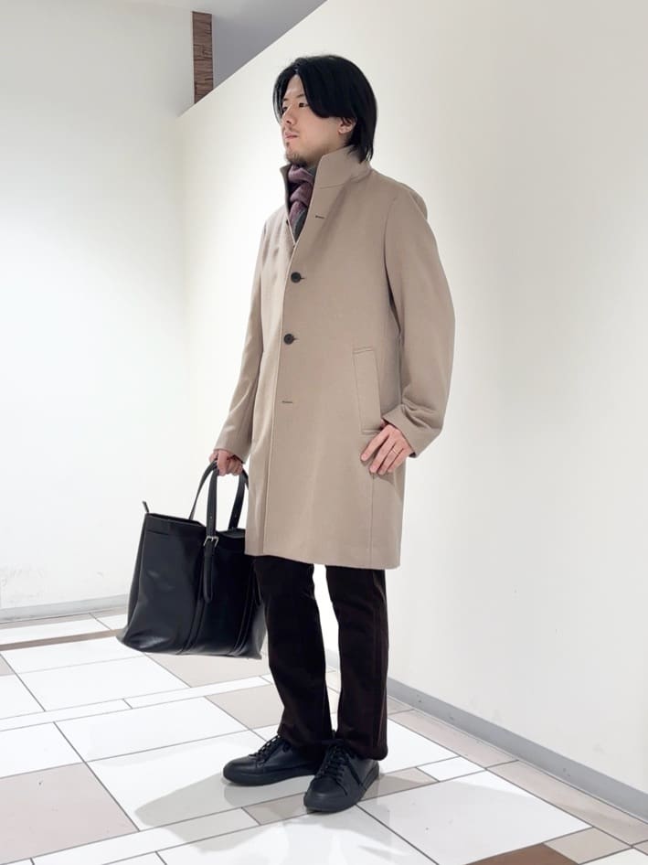 及川さんの「TAKEO KIKUCHI｜【ウールカシミヤブレンド】ビーバー調 スタンドカラー コート」を使ったコーディネート