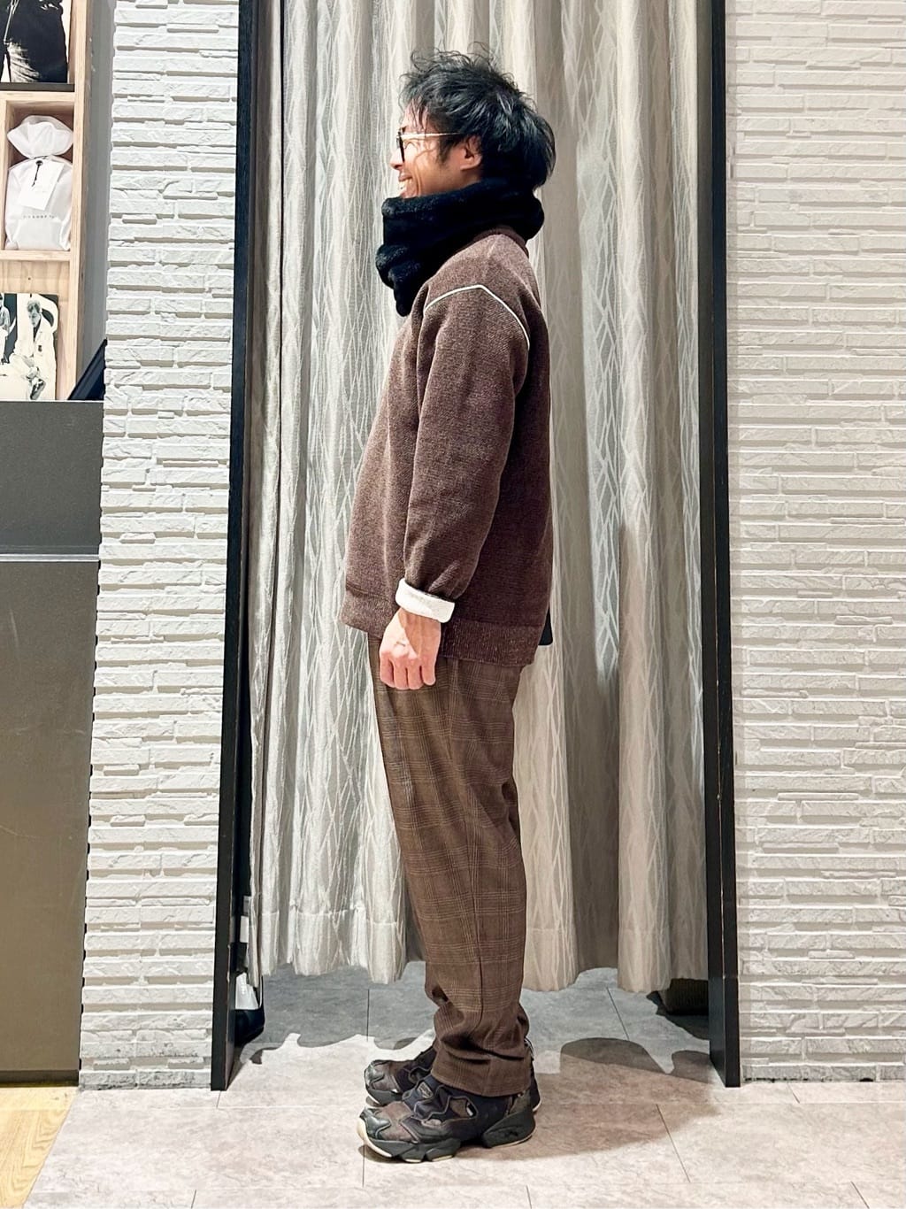 KENJI Iさんの「THE SHOP TK｜【大人の上品カジュアルを叶える】ハグするニット 洗濯機OK／6色展開」を使ったコーディネート