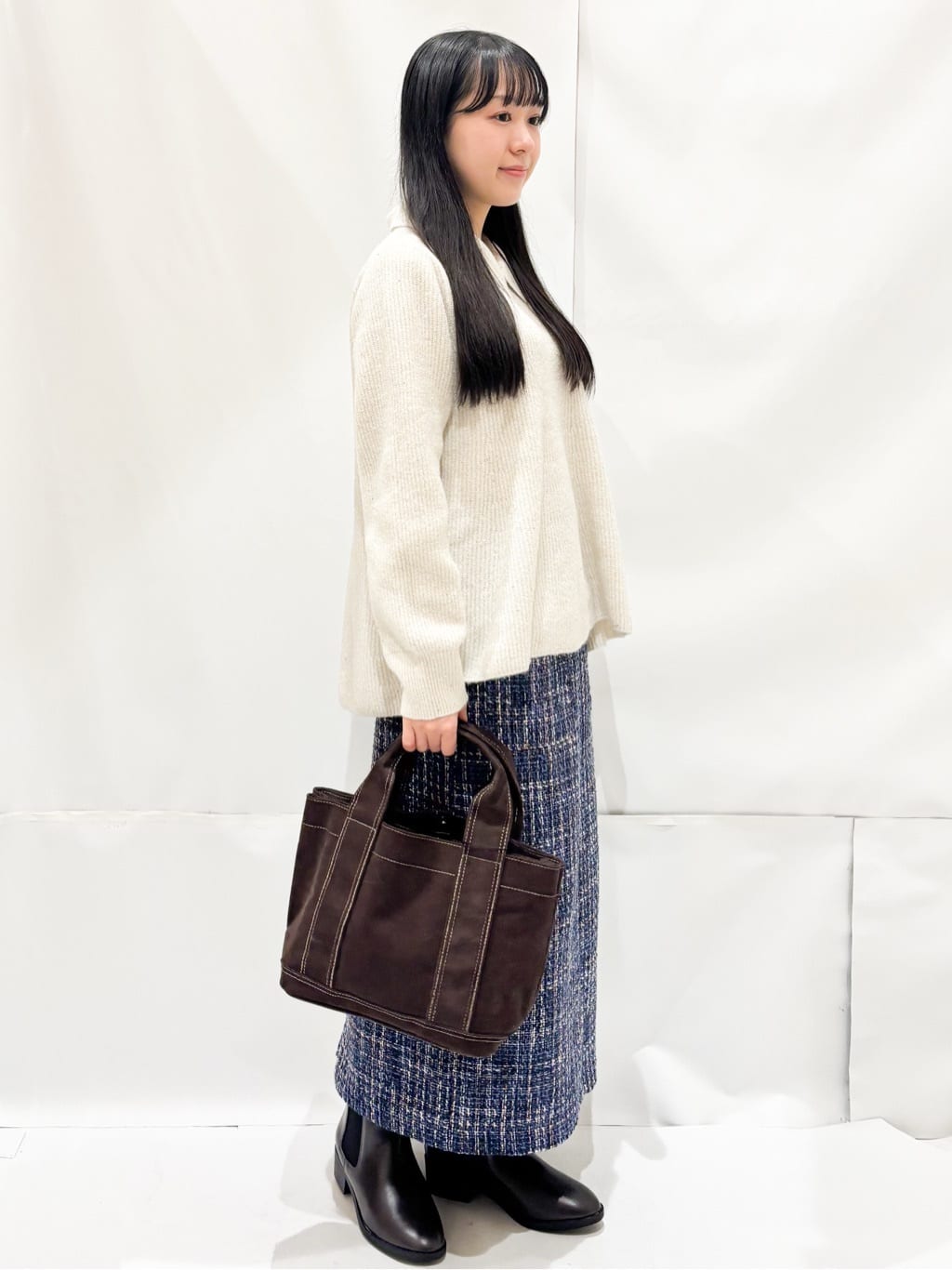 Hinaさんの「OPAQUE.CLIP｜スパンコールラメ衿2WAYペプラムニット【洗濯機OK】」を使ったコーディネート