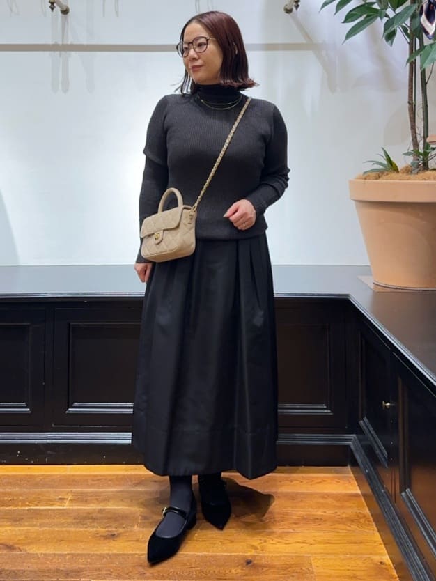 Asamiさんの「DRESSTERIOR｜シルクブレンドメリノウールリブプルオーバー」を使ったコーディネート