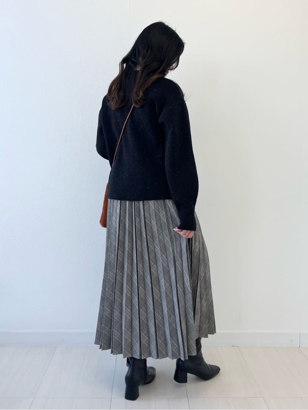 Mori Moriさんの「index｜モックネックボクシーラメニット【洗濯機OK】《7col》」を使ったコーディネート