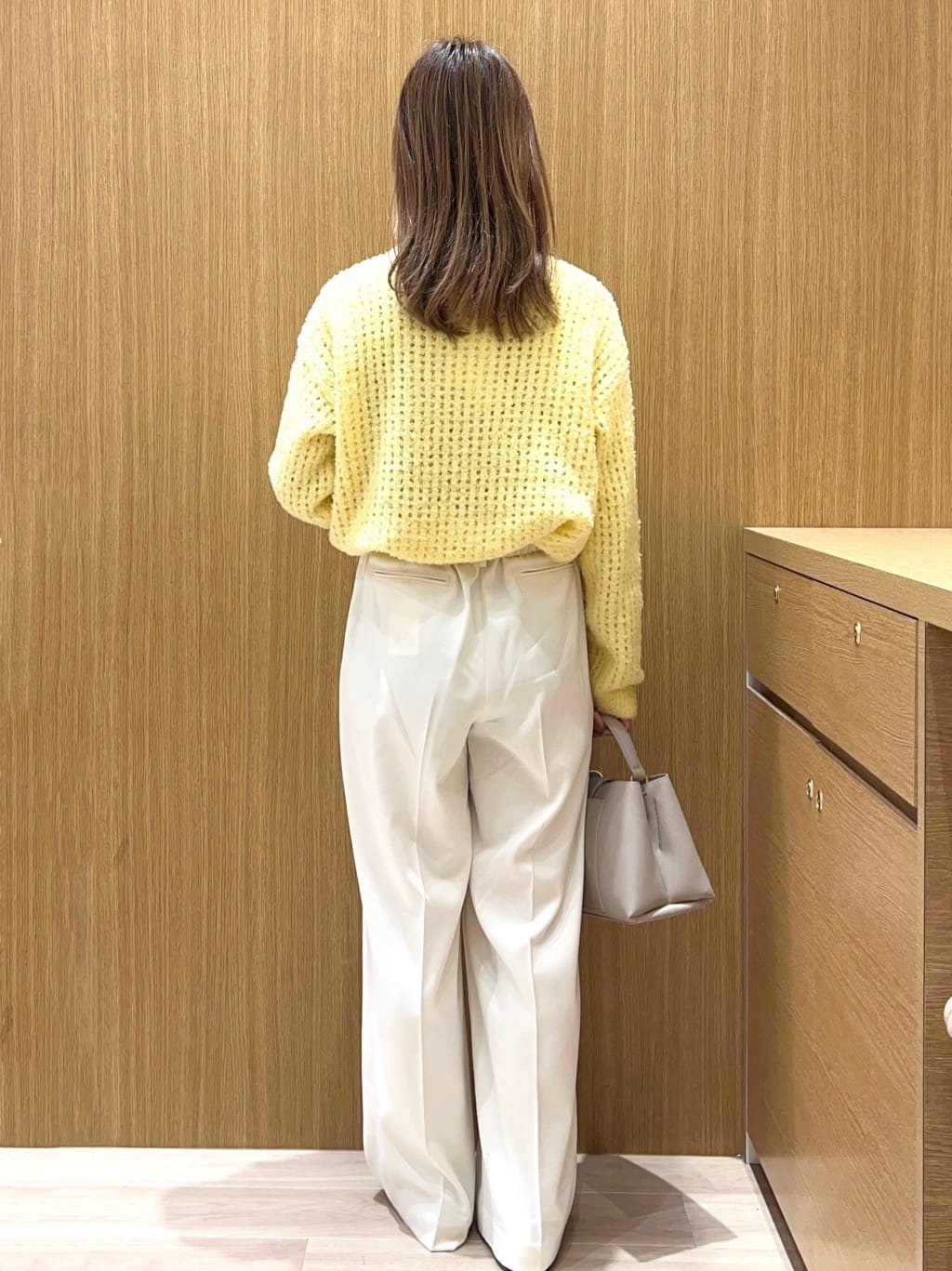 meeさんの「OPAQUE.CLIP｜モールヤーンメッシュニット【洗濯機OK】」を使ったコーディネート