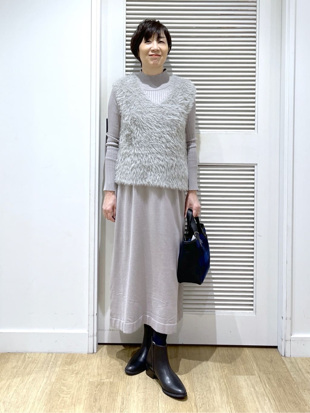 Miyazakiさんの「Dessin｜【2点セット・洗える】シャギーベストニットワンピース」を使ったコーディネート
