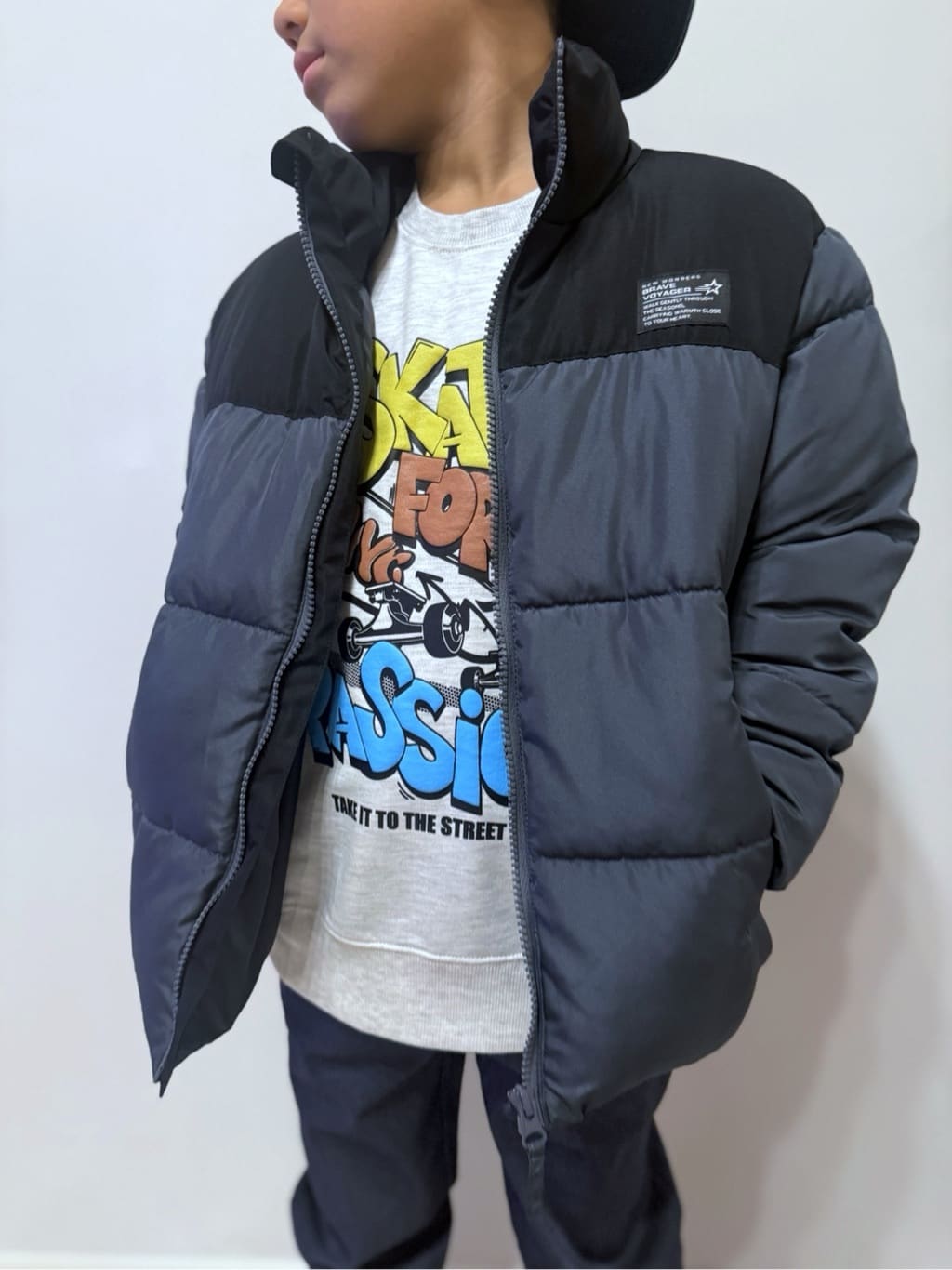 chさんの「THE SHOP TK｜【110-160】スタンドネック中綿ブルゾン」を使ったコーディネート
