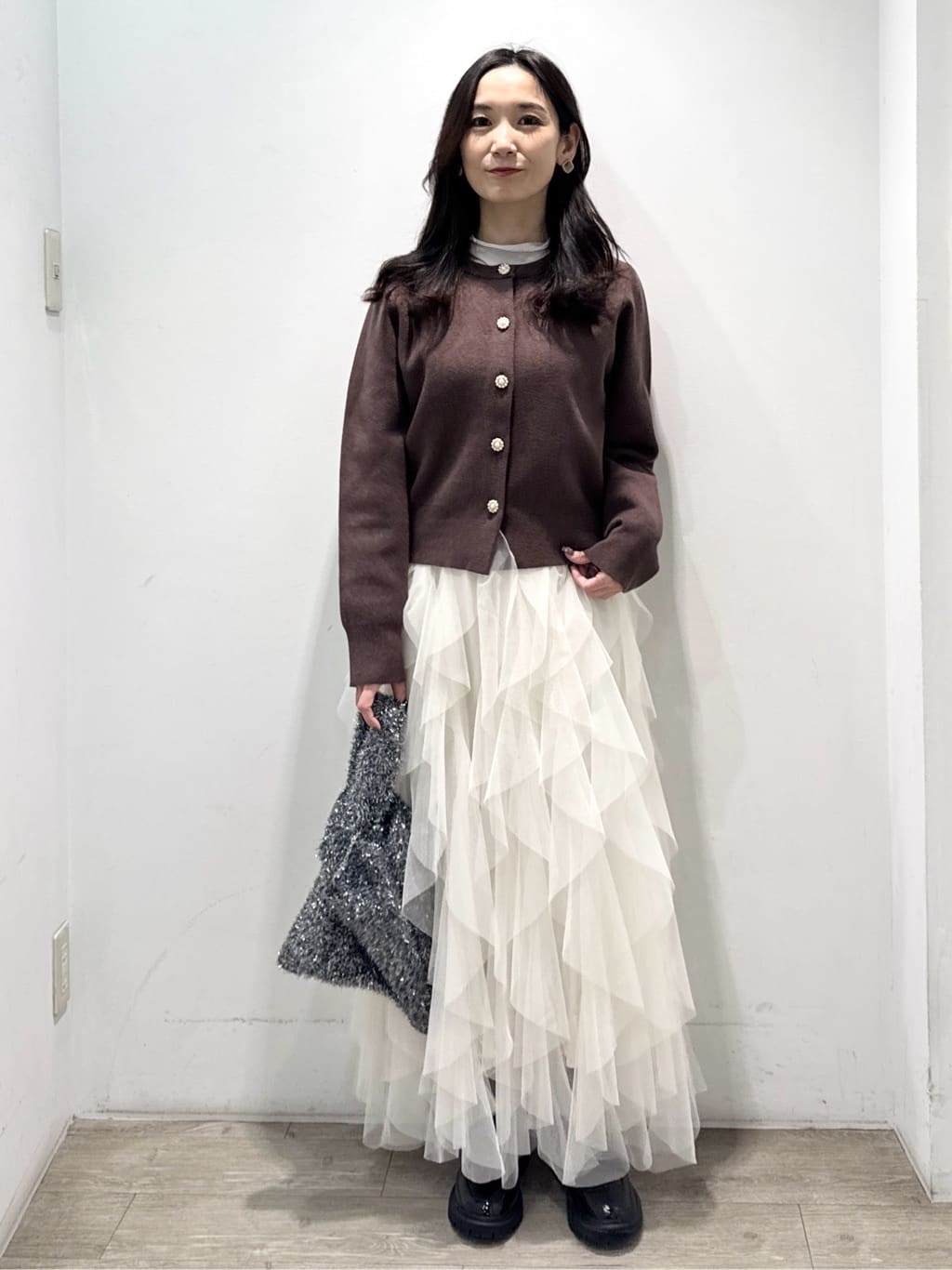 yuicciさんの「OPAQUE.CLIP｜シアーハイネックトップス【洗濯機OK】」を使ったコーディネート